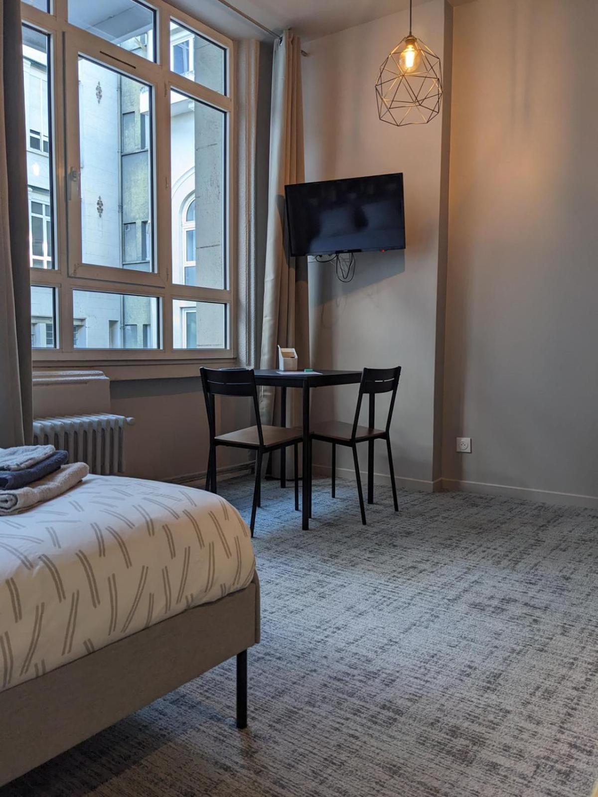 Le 12 Wifi Cosy Parking 3 Daire Saint-Etienne  Dış mekan fotoğraf